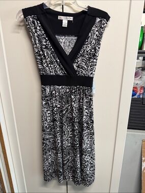 Studio M Black & White Paisley Wrap Midi Dress